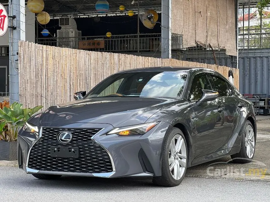 2021 Lexus IS 300 Luxury Sedan