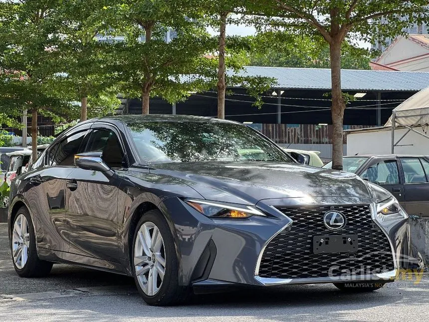 2021 Lexus IS 300 Luxury Sedan