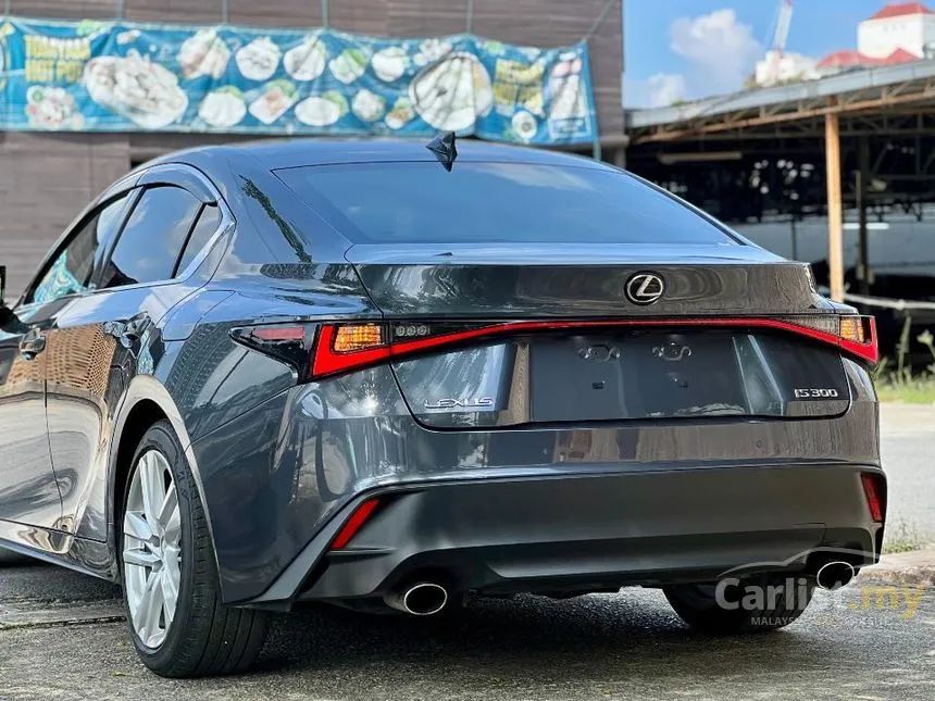 2021 Lexus IS 300 Luxury Sedan