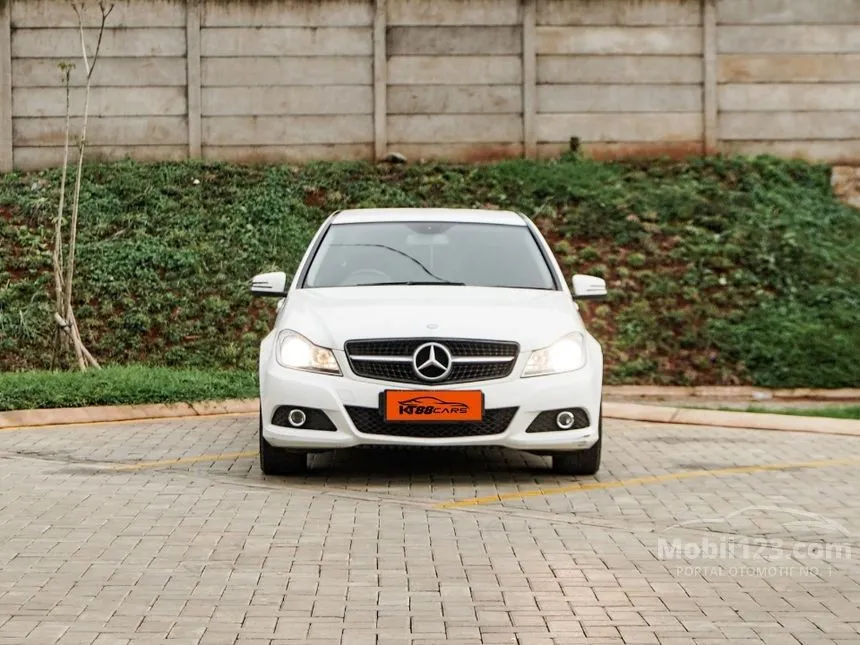 2013 Mercedes-Benz C200 CGI Sedan