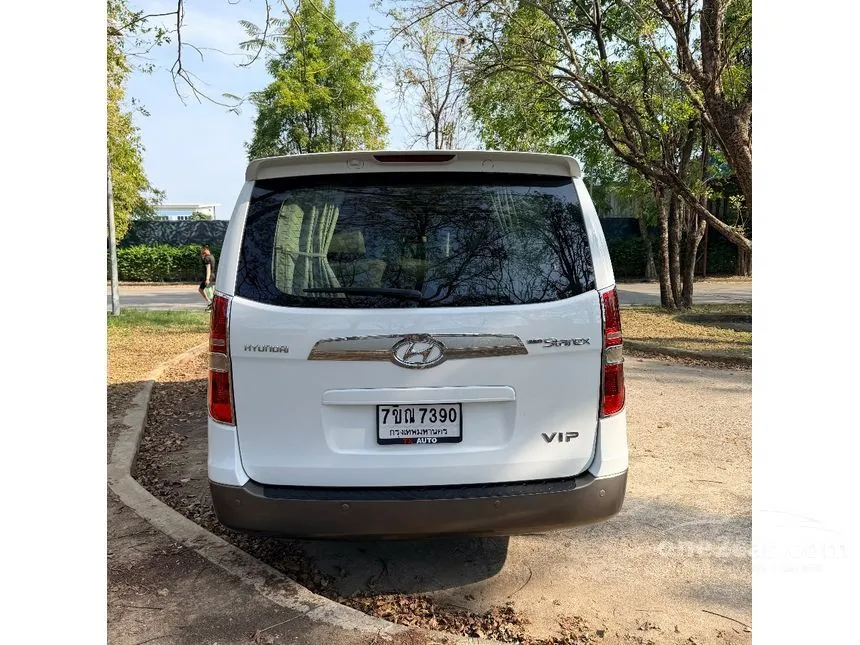 2013 Hyundai GRAND STAREX VIP Wagon