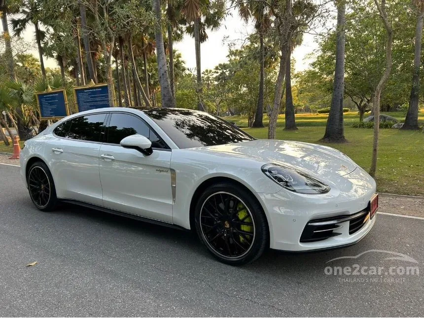 2018 Porsche PANAMERA 4 E-Hybrid Sedan