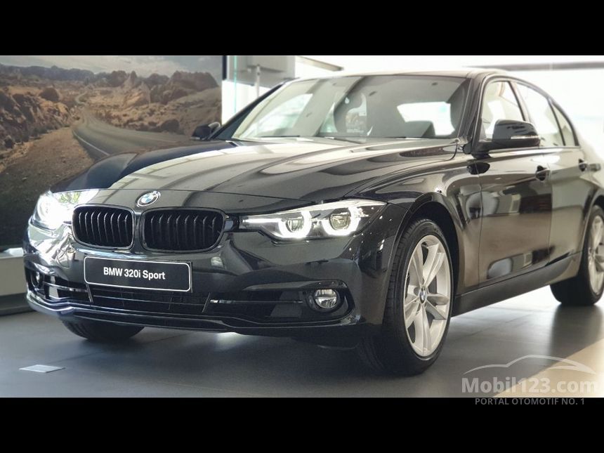 2019 BMW 320i Sport Shadow Edition Sedan