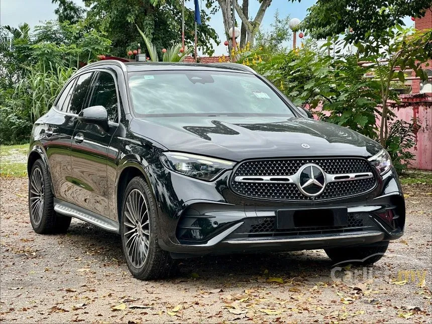 2023 Mercedes-Benz GLC300 4MATIC AMG Line SUV