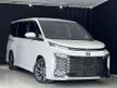 Recon GRADE 4.5B 26,058KM 2022 Toyota Voxy 2.0 S