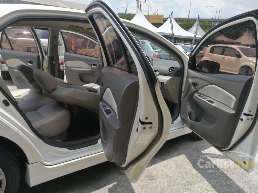 For Toyota Vios 2016 2019 Smart Auto Driving Assistant System Car Automatic Rain Wiper Sensors Headlight R D Sensor Switch Control Signal Sensor Aliexpress