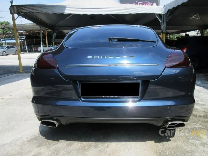 2010 Porsche Panamera 4 Hatchback