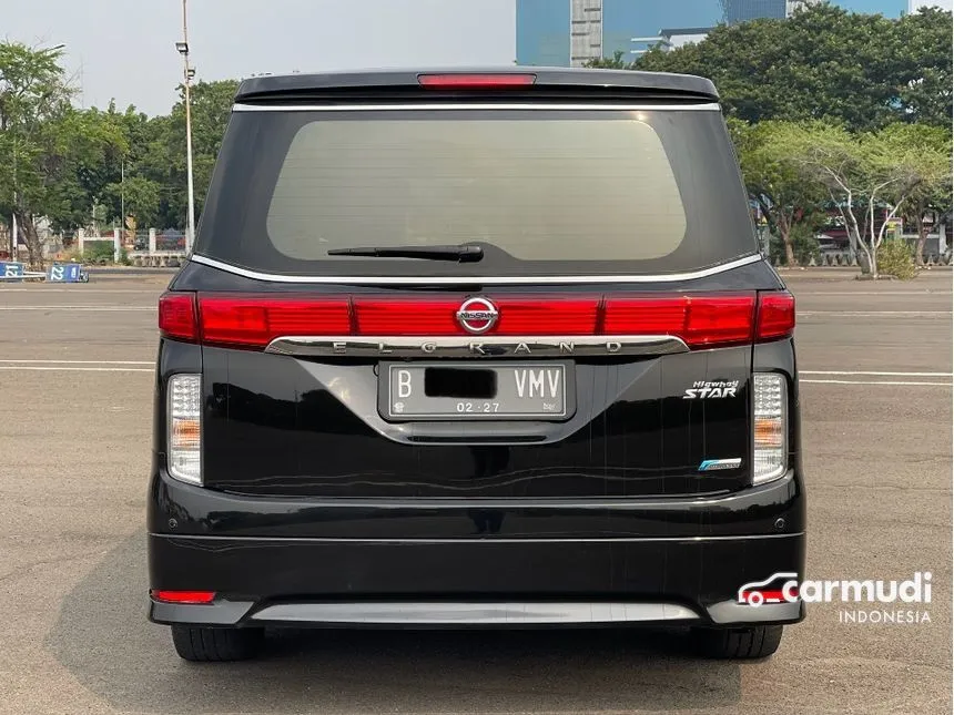 2013 Nissan Elgrand Highway Star MPV