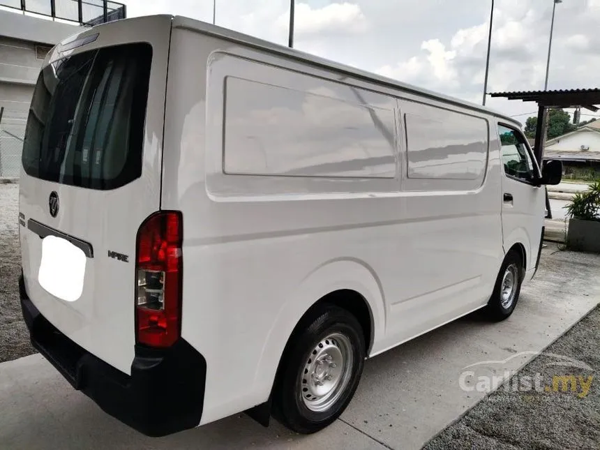 2018 Foton View C2 High Roof Window Van