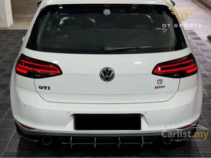 2013 Volkswagen Golf GTI Hatchback