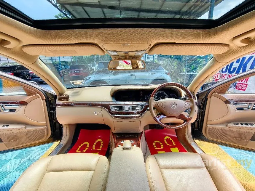 2011 Mercedes-Benz S300L Sedan