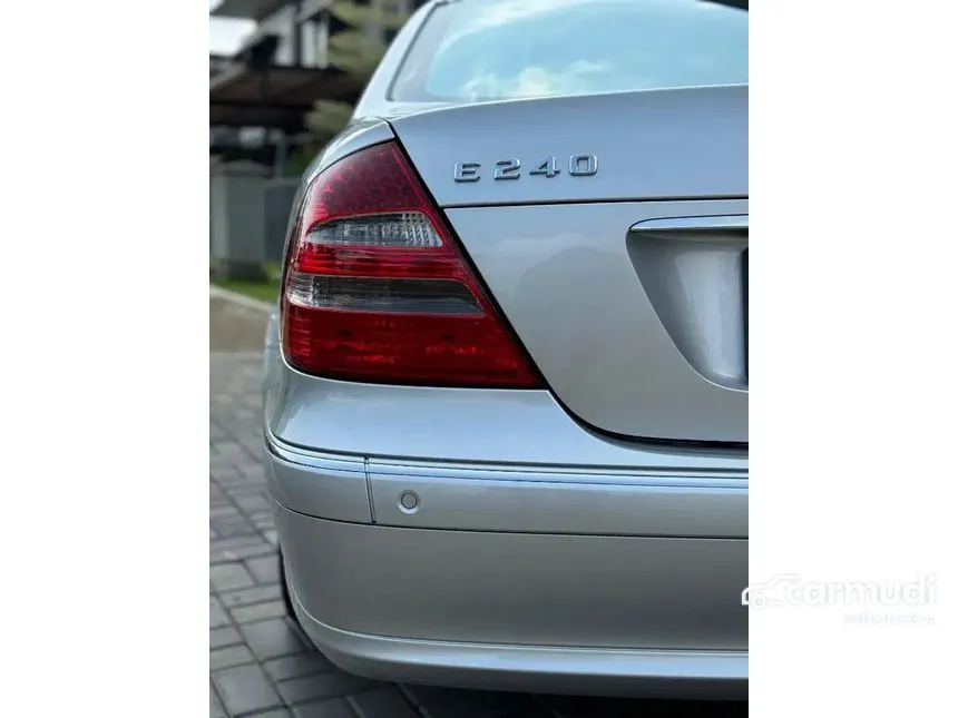 2004 Mercedes-Benz E240 Sedan