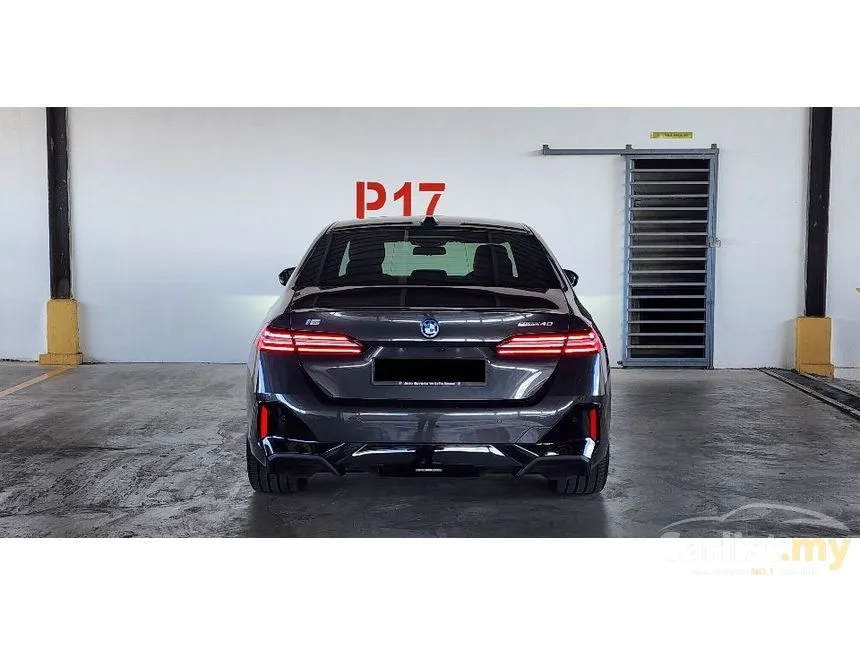 2024 BMW i5 eDrive40 M Performance Sedan