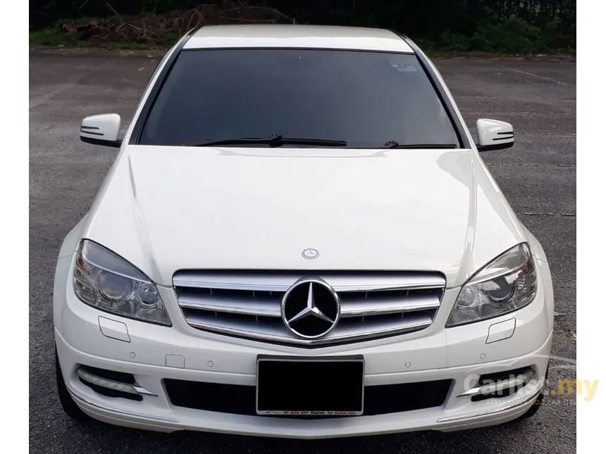 2010 Mercedes-Benz C200 CGI Avantgarde Sedan