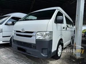 2015 Toyota Hiace 2.7 Window Van Van