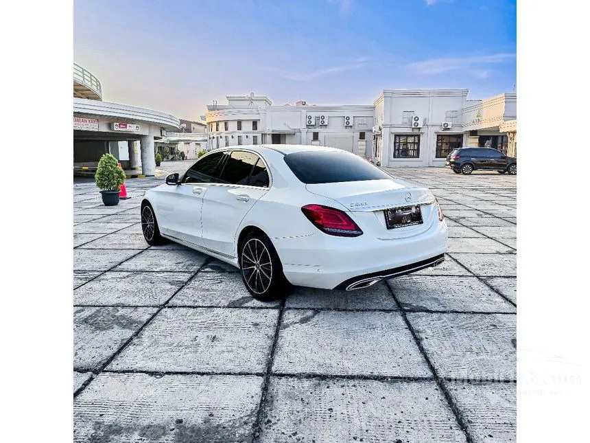 2019 Mercedes-Benz C200 EQ Boost Sedan