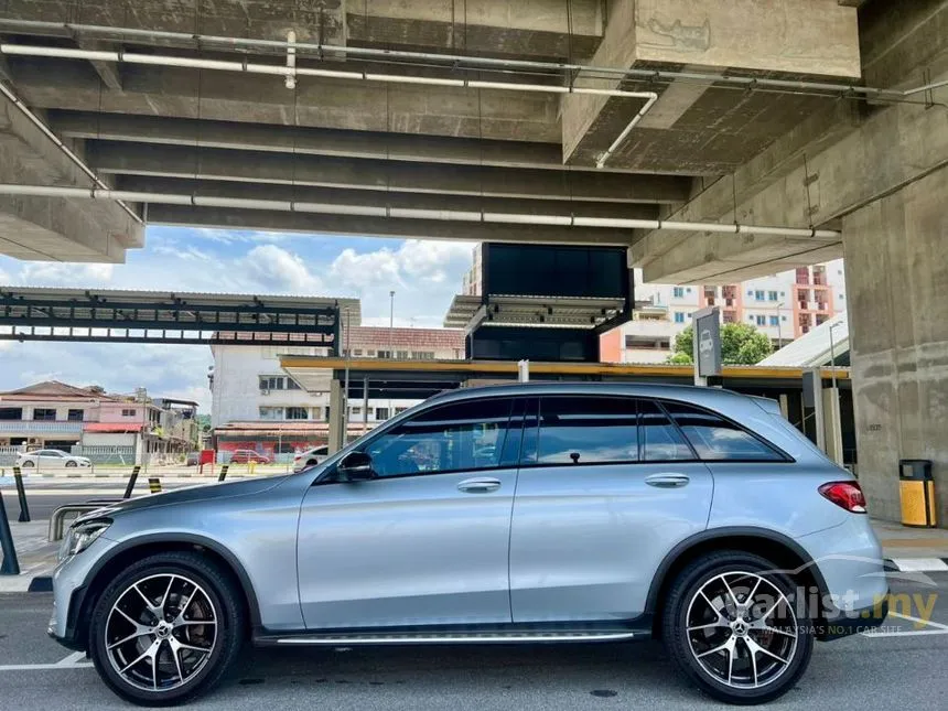 2022 Mercedes-Benz GLC300 4MATIC AMG Line SUV