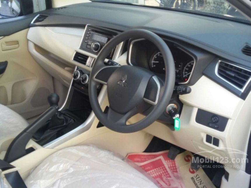 Jual Mobil  Mitsubishi Xpander  2019 GLS  1 5 di Jawa Timur 