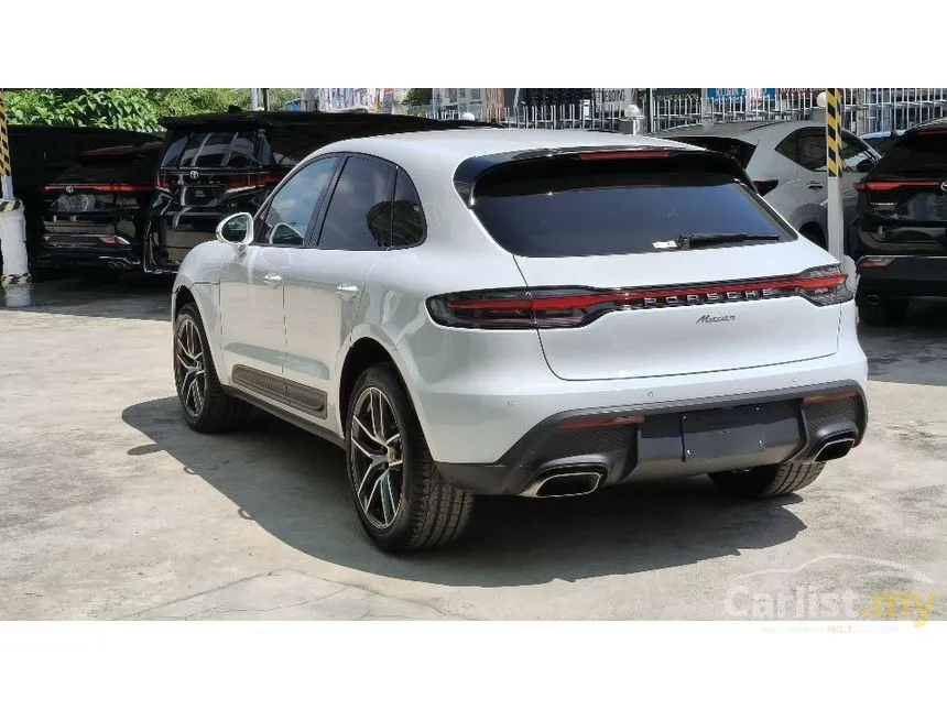 2022 Porsche Macan SUV