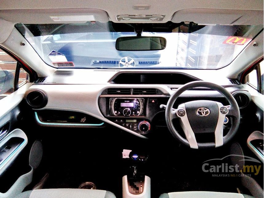 2014 Toyota Prius C Hybrid Hatchback