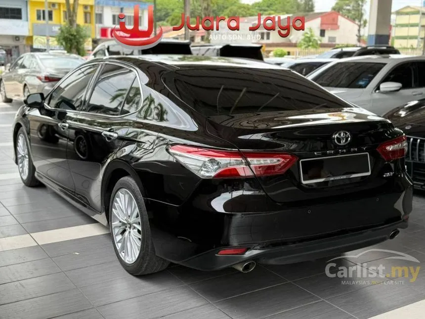 2020 Toyota Camry V Sedan