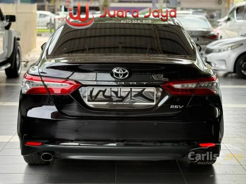 2020 Toyota Camry V Sedan