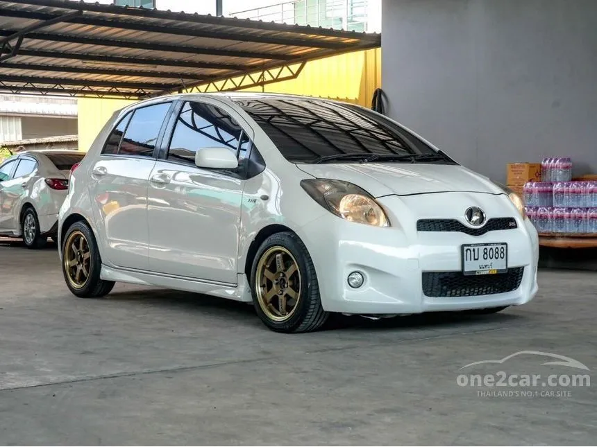 2006 Toyota Yaris E Hatchback