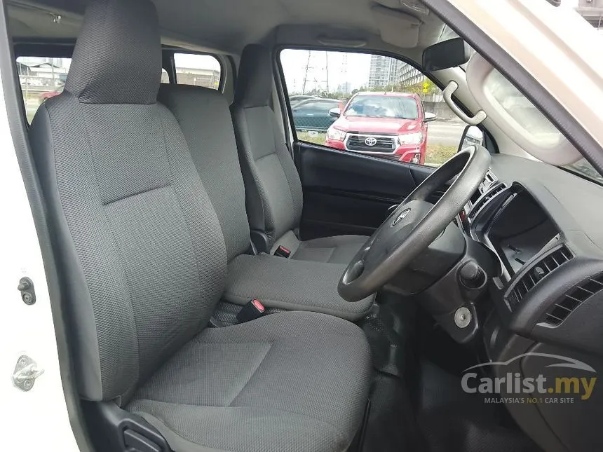 2022 Toyota Hiace Window Van Van