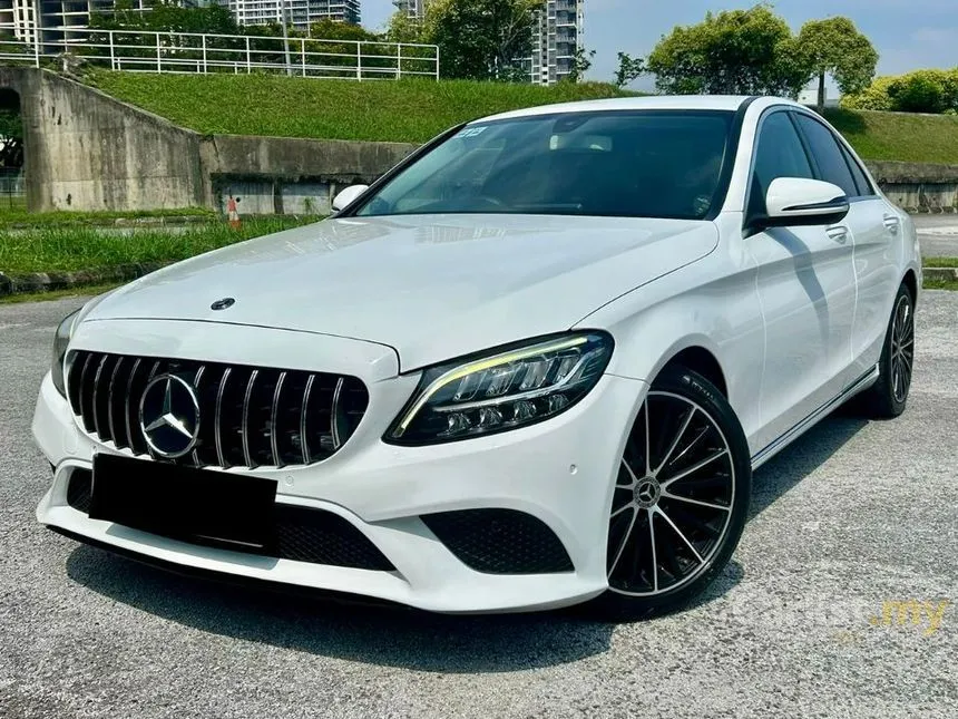 2019 Mercedes-Benz C200 AMG Line Sedan
