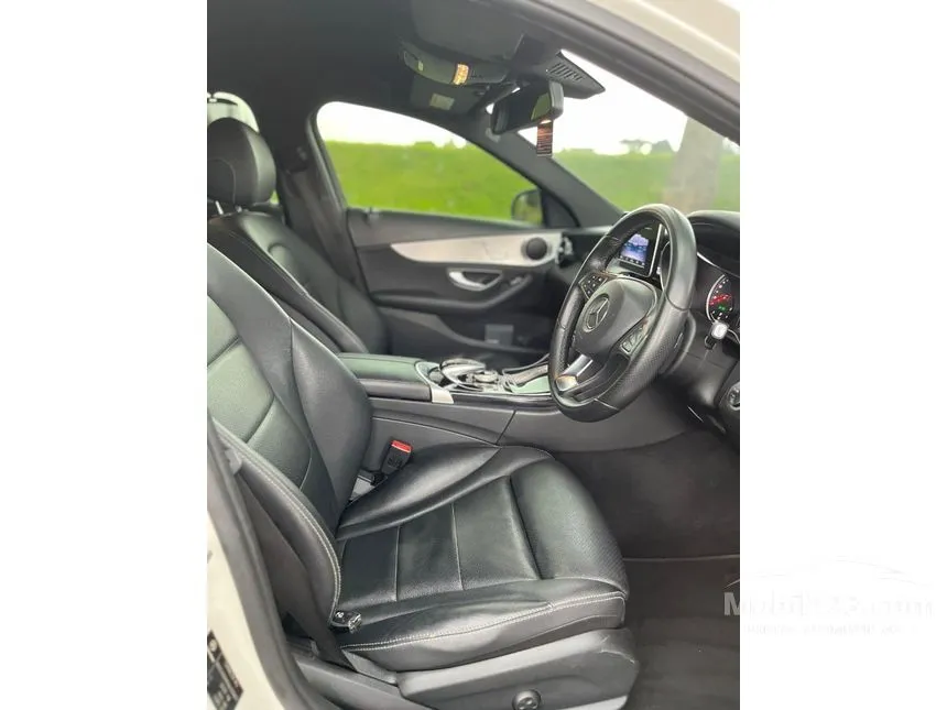 2018 Mercedes-Benz C200 AMG Line Sedan