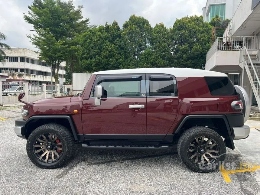 2011 Toyota FJ Cruiser SUV