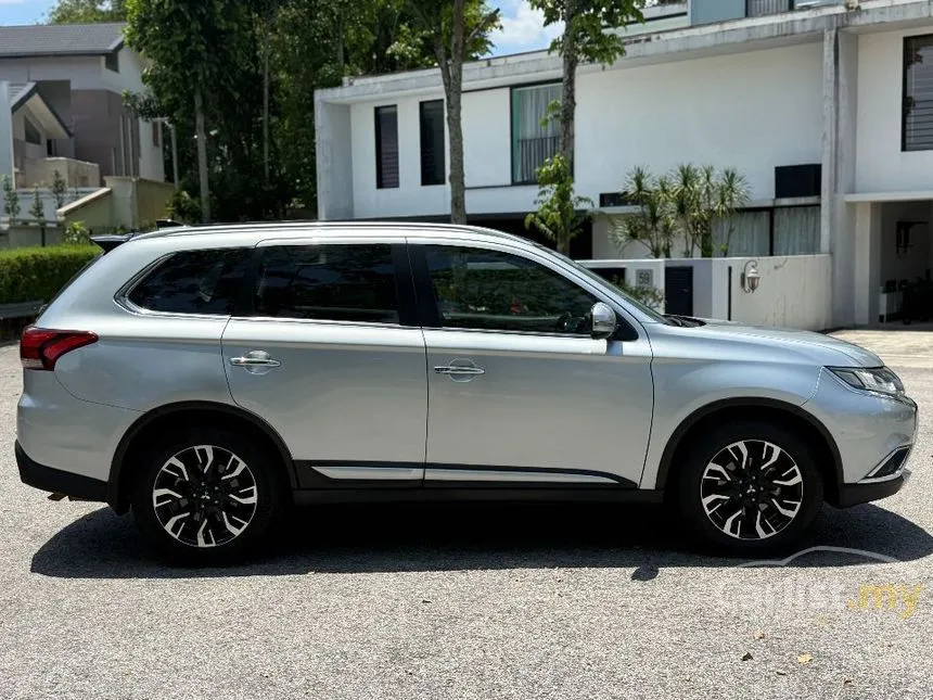 2018 Mitsubishi Outlander SUV