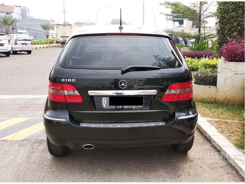 Jual Mobil Mercedes-Benz B180 2010 B180 1.7 di DKI Jakarta 