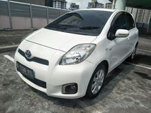 Toyota Yaris 1.5 J 2012 AT white elegant , top condition