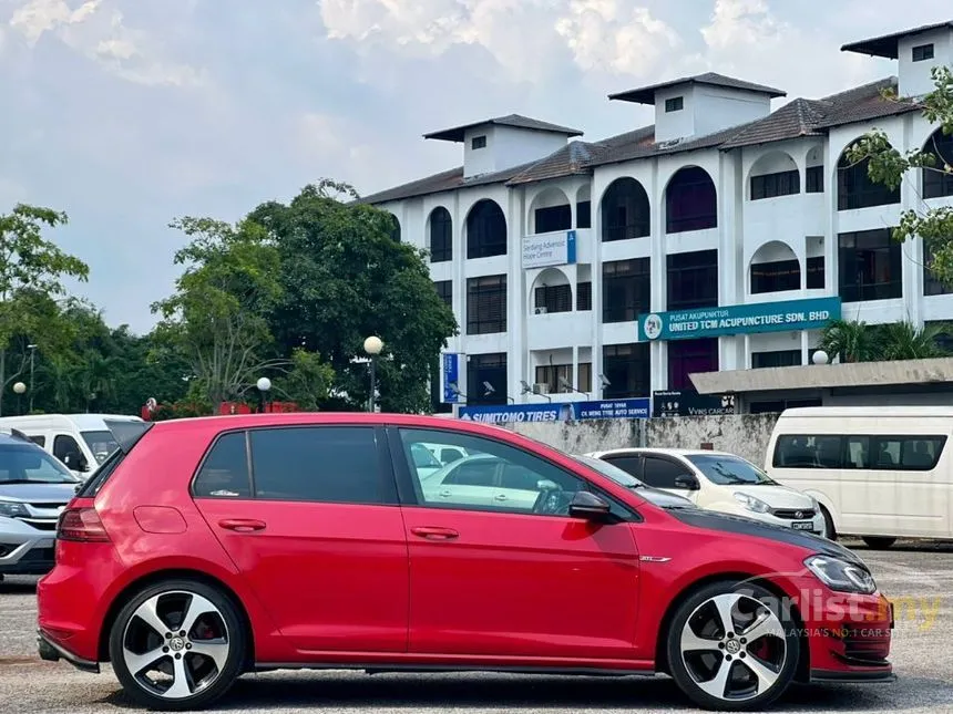 2013 Volkswagen Golf GTI Hatchback