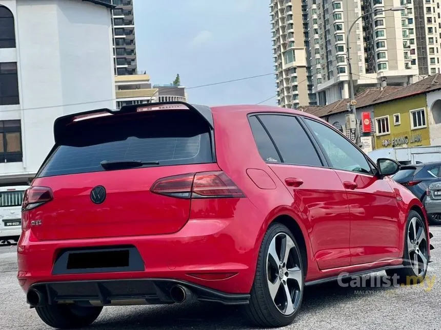 2013 Volkswagen Golf GTI Hatchback