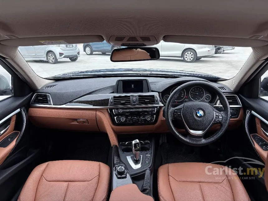 2018 BMW 318i Luxury Sedan