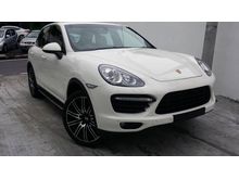 2012 Porsche Cayenne 4.8 Turbo SUV WHITE SPORT CHRONO AKRAPOVIC SPORT EXHAUST