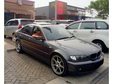 2002 BMW 318i 2.0 Sedan