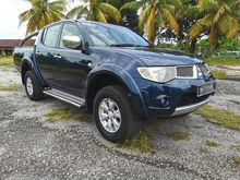 2010 Mitsubishi Triton 4wd 2.5 AUTO ORI YEAR MAKE 2010 / TIPTOP CONDITION
