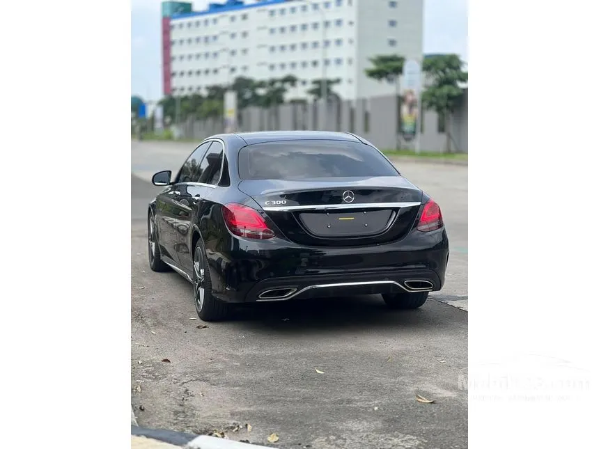 2019 Mercedes-Benz C300 AMG Line Sedan