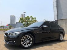 BMW 320i SPORT LCi F30 2016 BLACK ON BLACK TDP 75Jt