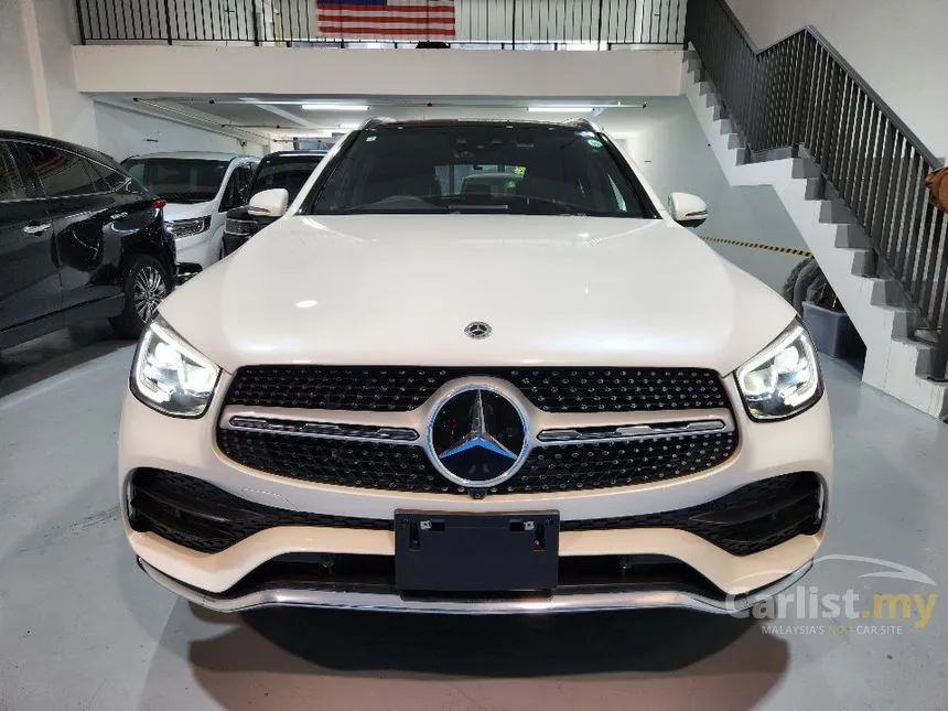 2021 Mercedes-Benz GLC300 4MATIC AMG Line SUV