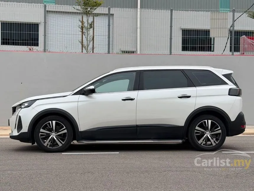 2022 Peugeot 5008 Allure SUV