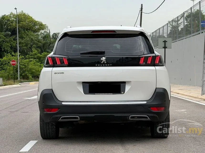 2022 Peugeot 5008 Allure SUV