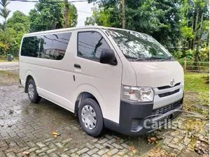 2025 Toyota Hiace 3.0 Window Van Van