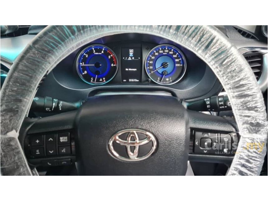 2016 Toyota Hilux G Pickup Truck