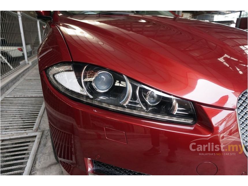 2014 Jaguar XF Luxury Sedan
