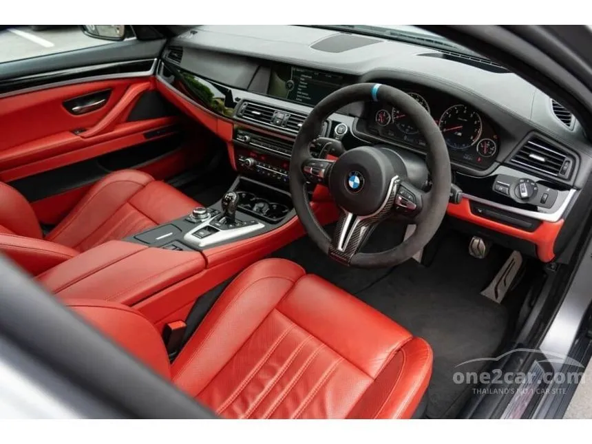 2013 BMW M5 Sedan