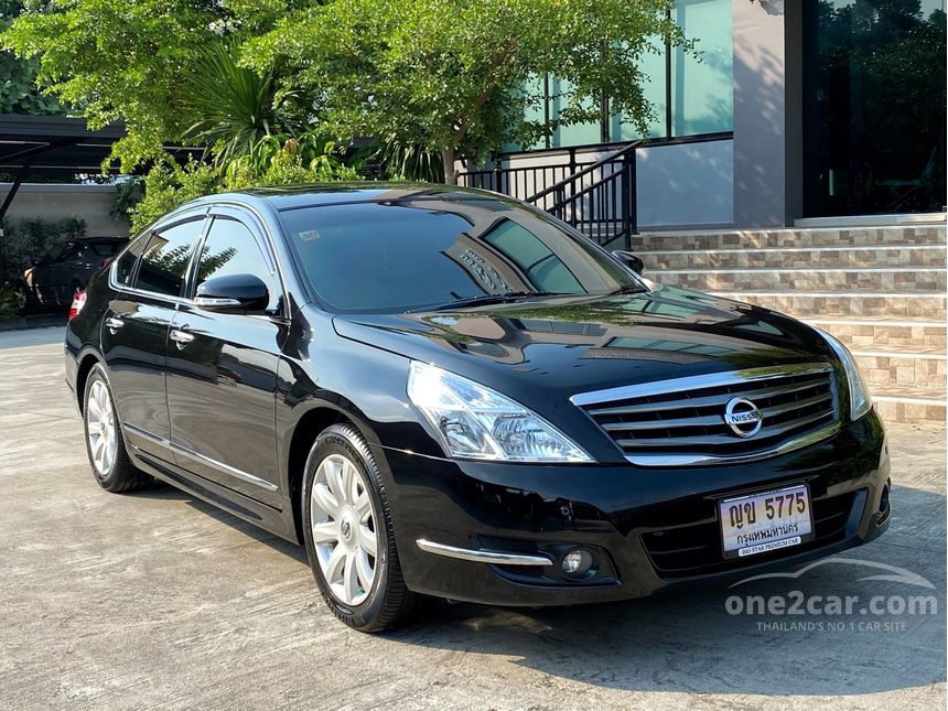 Nissan teana 250